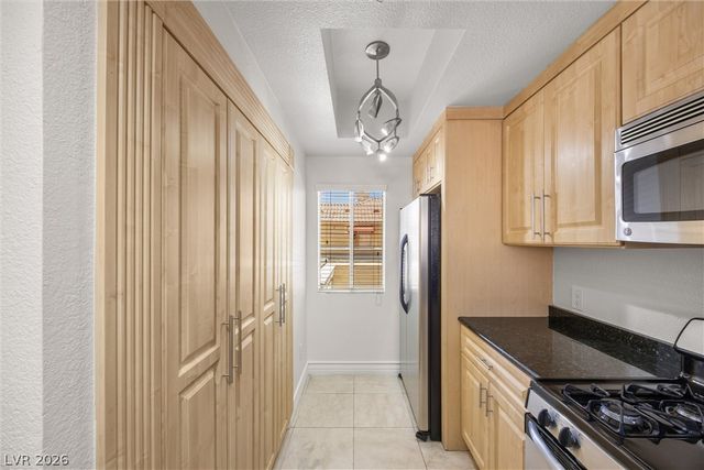 230 East Flamingo Road 414, Las Vegas, NV 89169