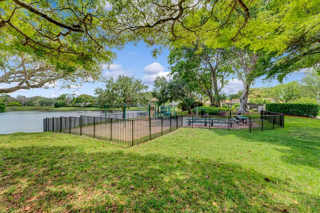 2425 NW 26th Street, Boca Raton, FL 33431