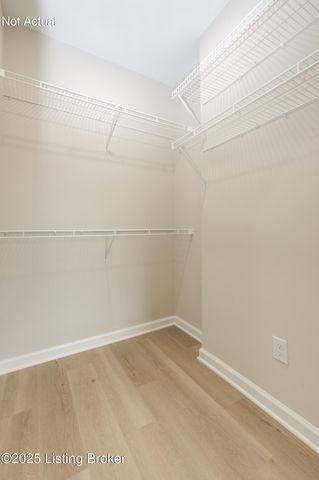 10917 Brookley Dr, Louisville, KY 40229