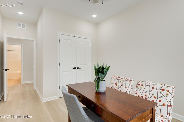 10917 Brookley Dr, Louisville, KY 40229