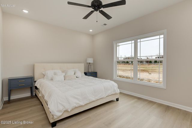 10917 Brookley Dr, Louisville, KY 40229