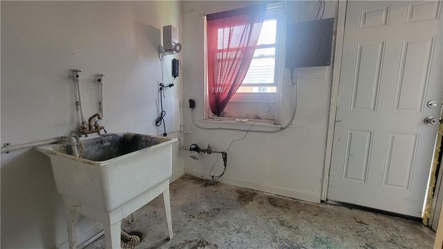 2069 Mazette Pl, Ingram, PA 15205