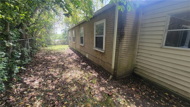 2069 Mazette Pl, Ingram, PA 15205