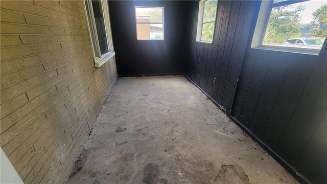 2069 Mazette Pl, Ingram, PA 15205