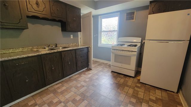 2069 Mazette Pl, Ingram, PA 15205