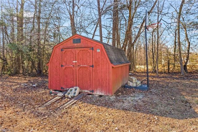 7182 NC Highway 49 N, Liberty, NC 27298