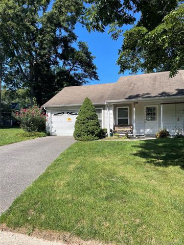 152A Laurance Lane A, Ridge, NY 11961