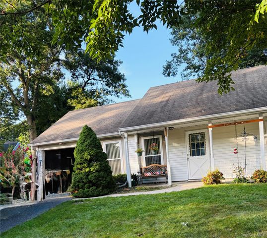 152A Laurance Lane A, Ridge, NY 11961