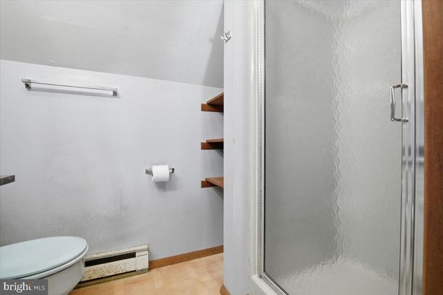 704 RAINBOW TER, Effort, PA 18330