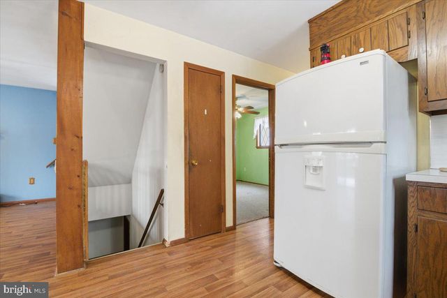 704 RAINBOW TER, Effort, PA 18330