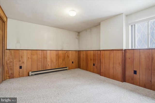 704 RAINBOW TER, Effort, PA 18330