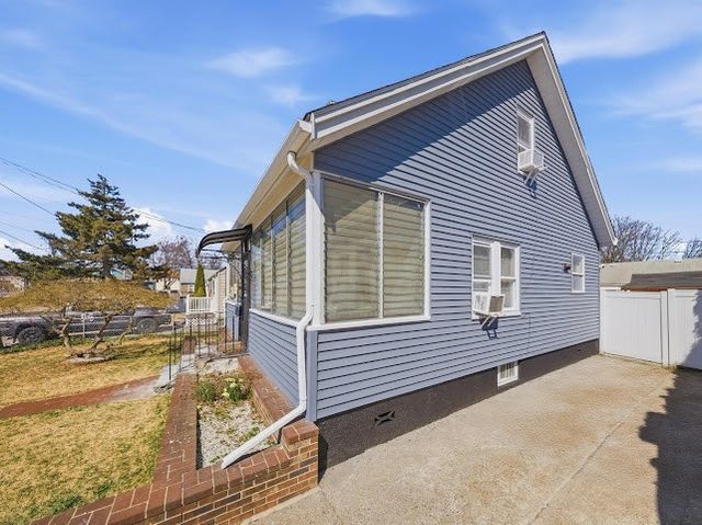 113 Woodside Avenue, Pawtucket, RI 02861
