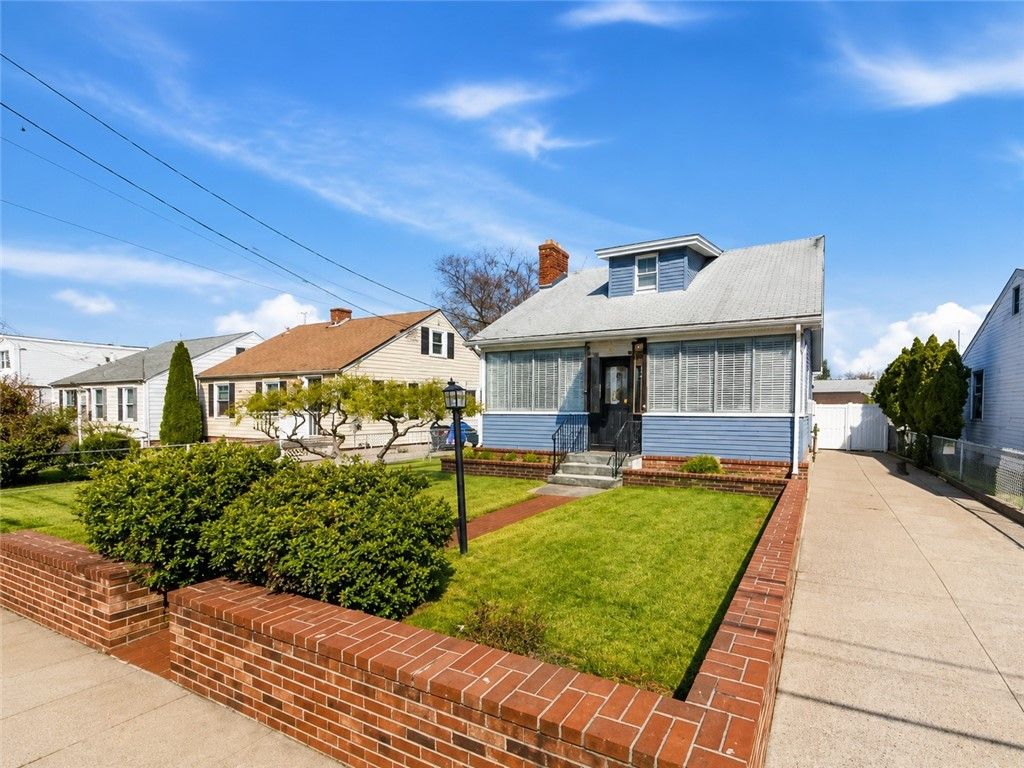 113 Woodside Avenue, Pawtucket, RI 02861