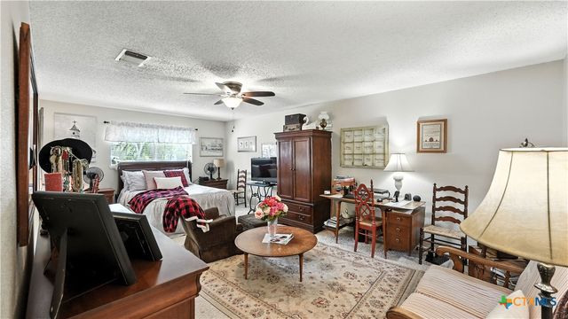 781 Mary Preiss Drive, New Braunfels, TX 78132