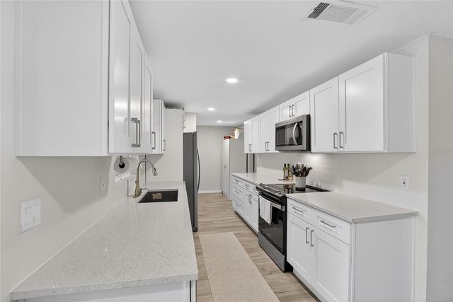 3706 MISTWOOD DRIVE, Tampa, FL 33619