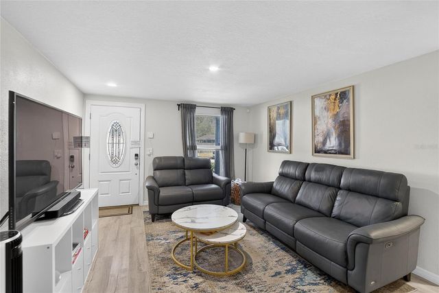 3706 MISTWOOD DRIVE, Tampa, FL 33619