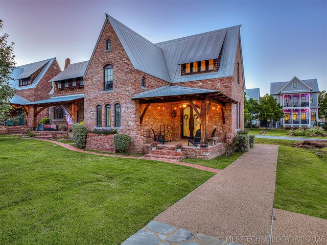 43 Redbud Street D, Carlton Landing, OK 74432