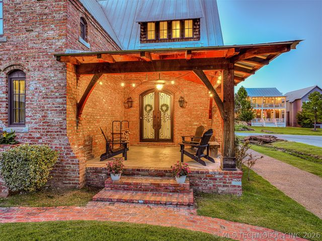 43 Redbud Street D, Carlton Landing, OK 74432