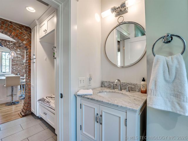 43 Redbud Street D, Carlton Landing, OK 74432