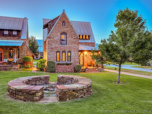 43 Redbud Street D, Carlton Landing, OK 74432