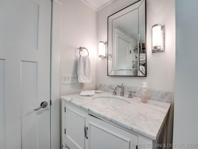 43 Redbud Street D, Carlton Landing, OK 74432