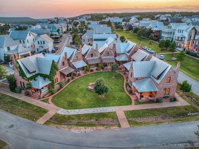 43 Redbud Street D, Carlton Landing, OK 74432