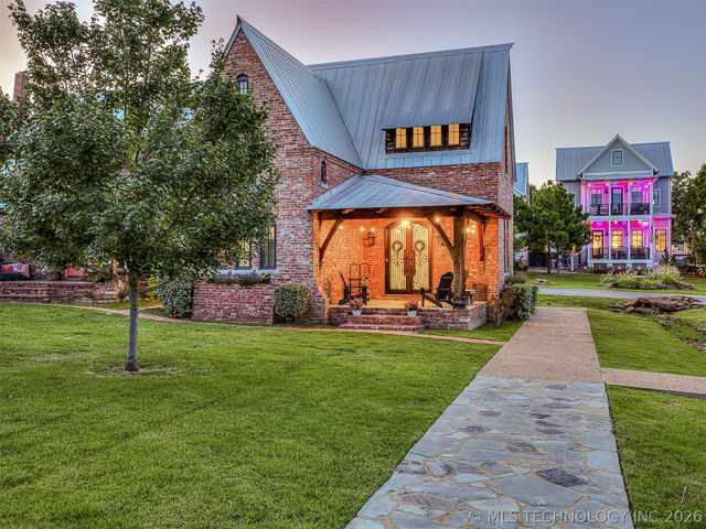 43 Redbud Street D, Carlton Landing, OK 74432
