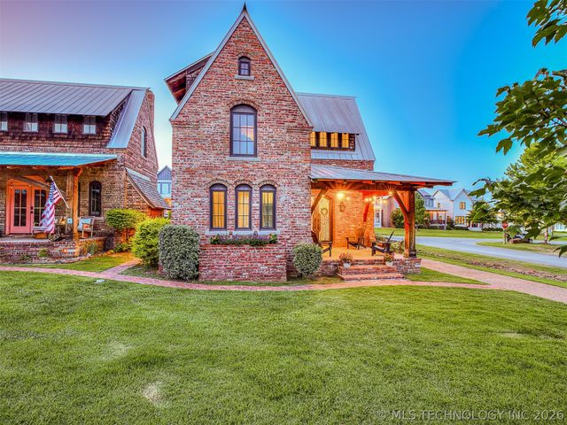 43 Redbud Street D, Carlton Landing, OK 74432