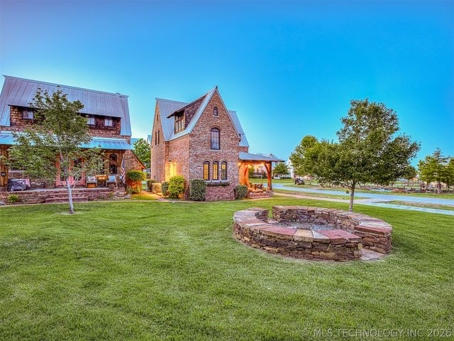 43 Redbud Street D, Carlton Landing, OK 74432