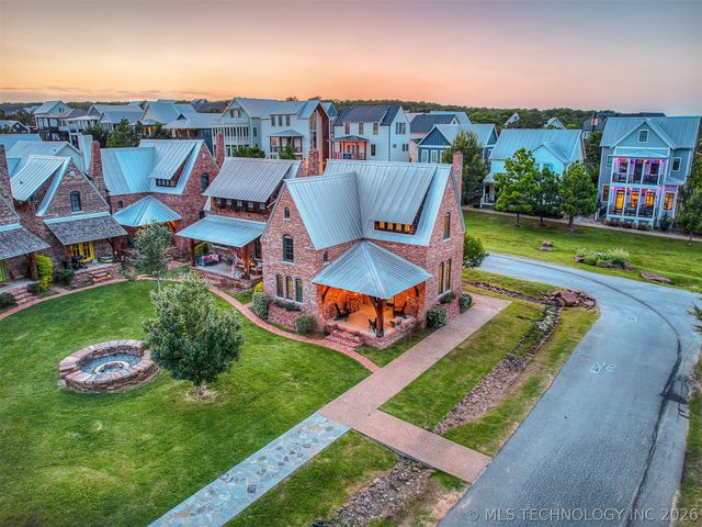 43 Redbud Street D, Carlton Landing, OK 74432
