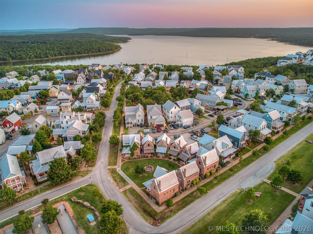 43 Redbud Street D, Carlton Landing, OK 74432