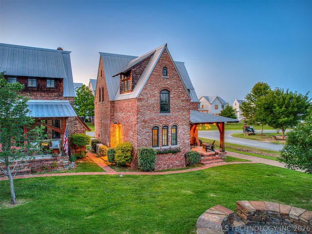 43 Redbud Street D, Carlton Landing, OK 74432