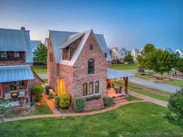 43 Redbud Street D, Carlton Landing, OK 74432