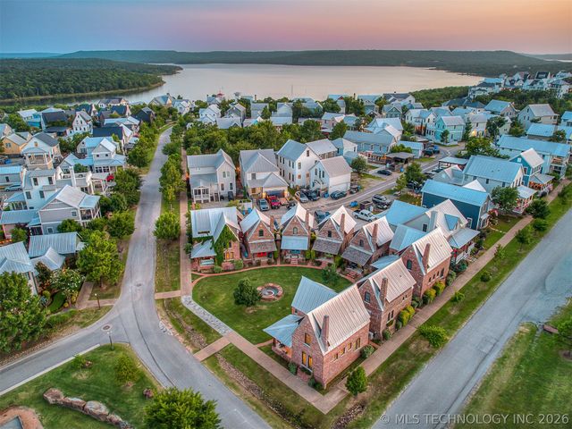 43 Redbud Street D, Carlton Landing, OK 74432