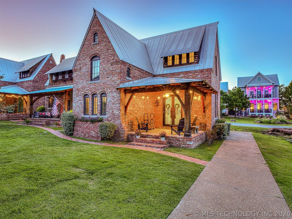 43 Redbud Street D, Carlton Landing, OK 74432