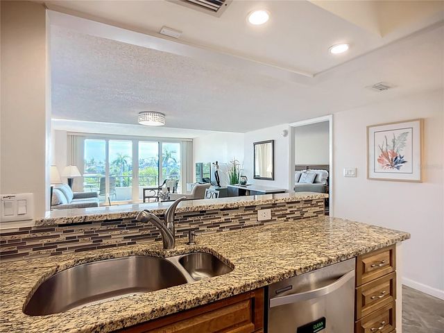 6415 MIDNIGHT PASS ROAD 306, Sarasota, FL 34242
