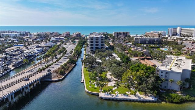 6415 MIDNIGHT PASS ROAD 306, Sarasota, FL 34242