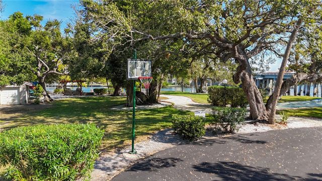 6415 MIDNIGHT PASS ROAD 306, Sarasota, FL 34242