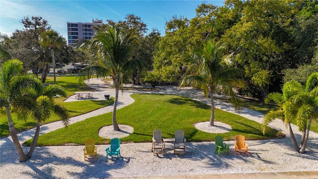 6415 MIDNIGHT PASS ROAD 306, Sarasota, FL 34242