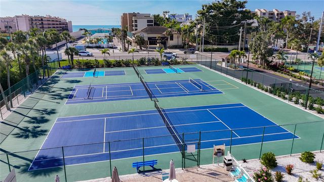 6415 MIDNIGHT PASS ROAD 306, Sarasota, FL 34242