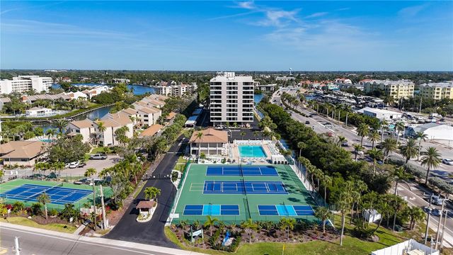 6415 MIDNIGHT PASS ROAD 306, Sarasota, FL 34242