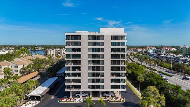 6415 MIDNIGHT PASS ROAD 306, Sarasota, FL 34242