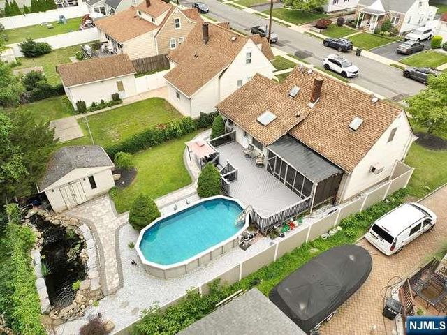 212 Washington Avenue, Elmwood Park, NJ 07407