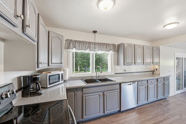 272 Prospect Avenue, West Springfield, MA 01089