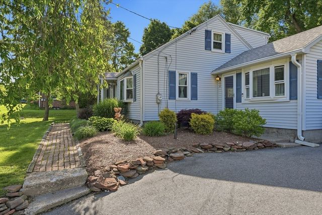 272 Prospect Avenue, West Springfield, MA 01089