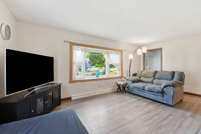 272 Prospect Avenue, West Springfield, MA 01089