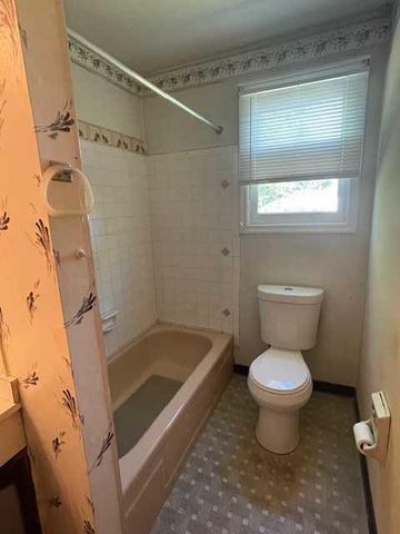 449 2ND ST, Woodbury Heights, NJ 08097