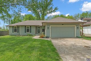 6605 SW Wentley LN, Topeka, KS 66614