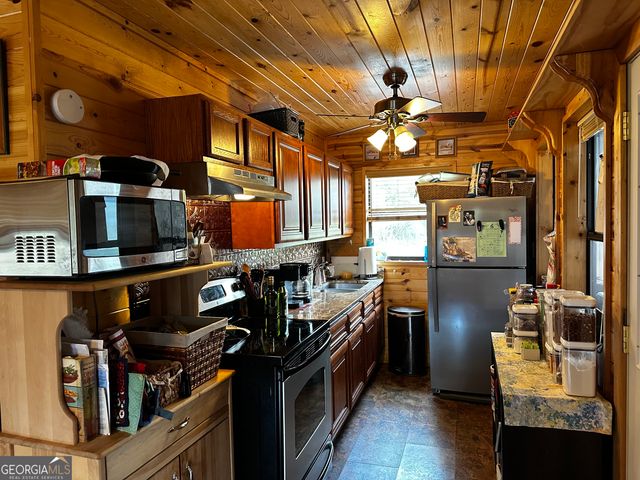 88 Fishtail Circle, Cleveland, GA 30528