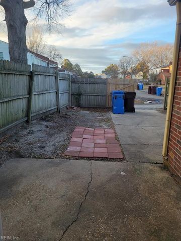 3860 Schooner TRL, Chesapeake, VA 23321